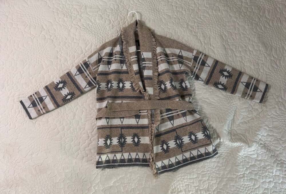 Tahari Fringe Southwestern Aztec Pattern Belted Cardigan Sweater Medium